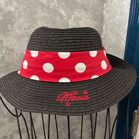 NWT - Disney Parks Minnie Mouse hat - Picture 1 of 12